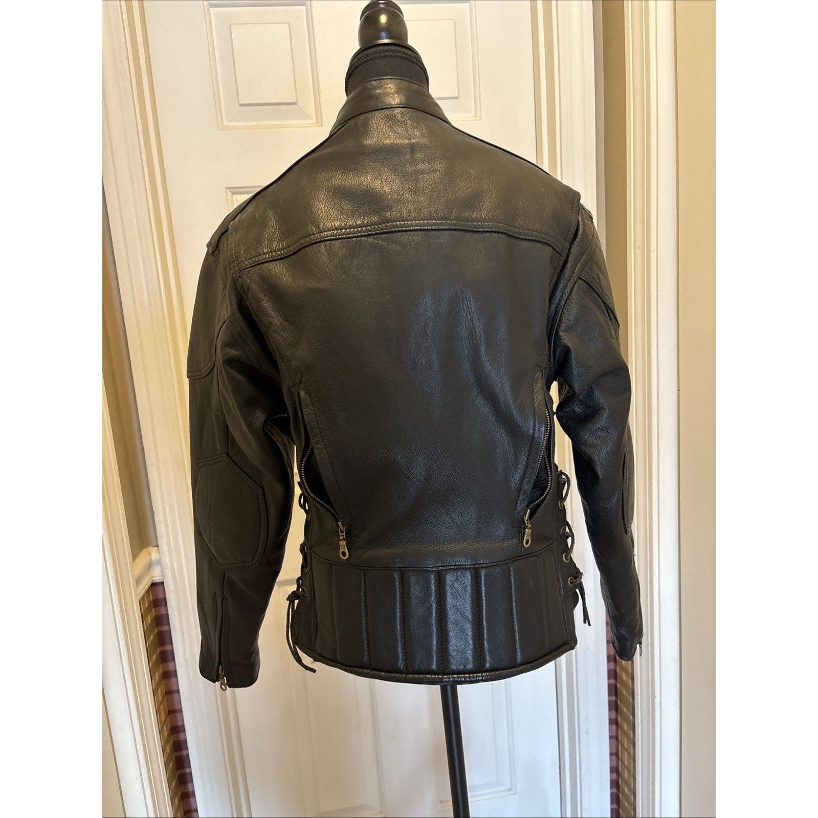Ladies Black Leather Moto Mod Brand Leather Biker Jacket Size M — image 5 of 8